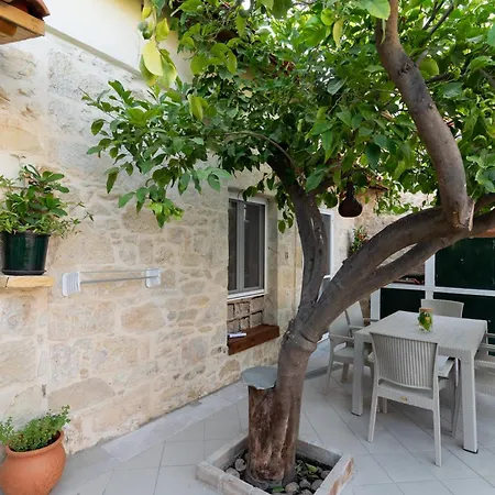 Petra House Appartement Vóroi