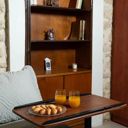 Petra House Apartman Vóri